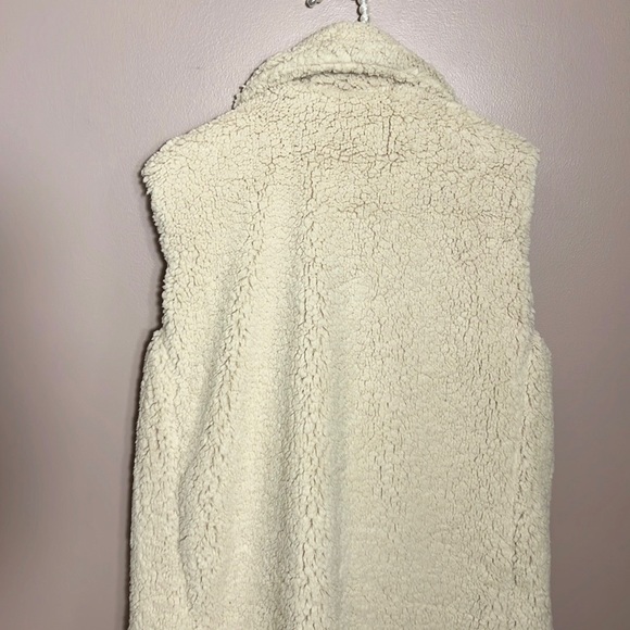 Steve Madden Sherpa Vest - Picture 8 of 11